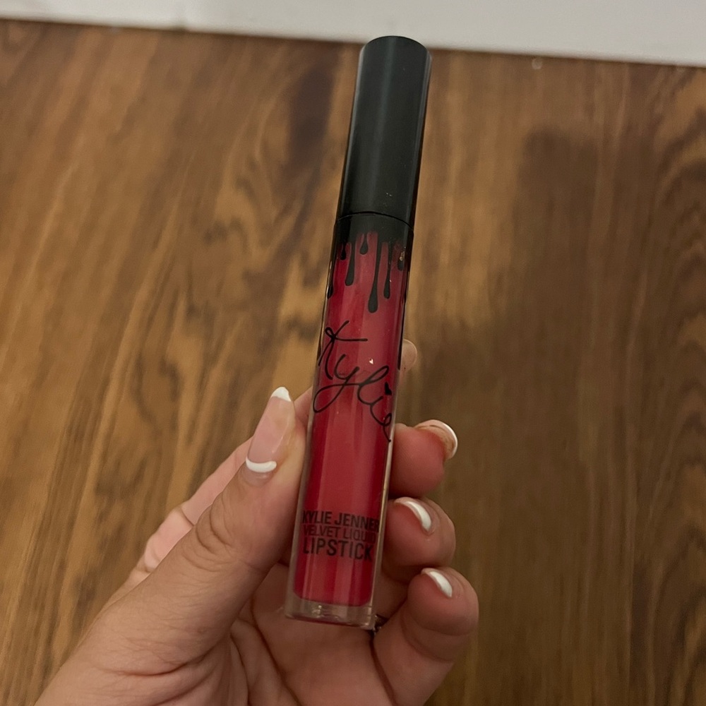 Kylie Cosmetics Velvet Liquid Lipstick Jordy
